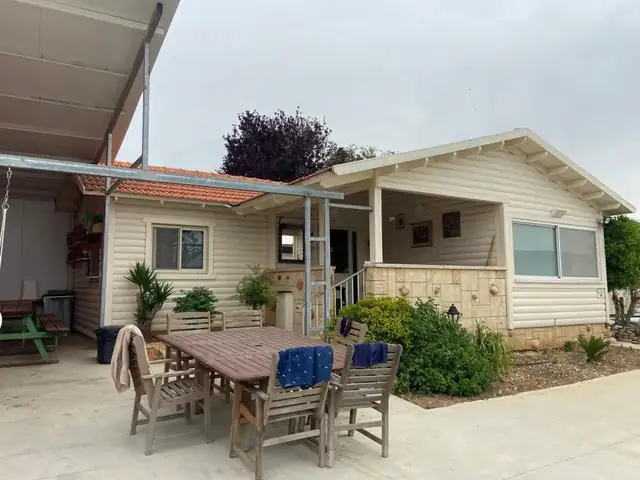יחידה עם 2 חדרי שינה וסלון (4)